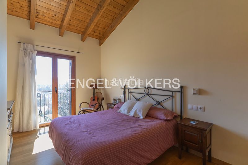 Foto f1ec2c09-134c-404c-8a77-b4dc9af6f817. Casa a carrer dels vignals 33 a Estavar
