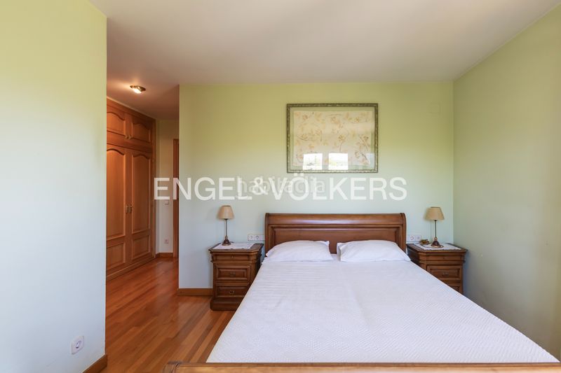 Foto 0deba2d7-b5ef-40a8-8d37-623048009387. Casa amb xemeneia calefacció aparcament a Puigcerdà