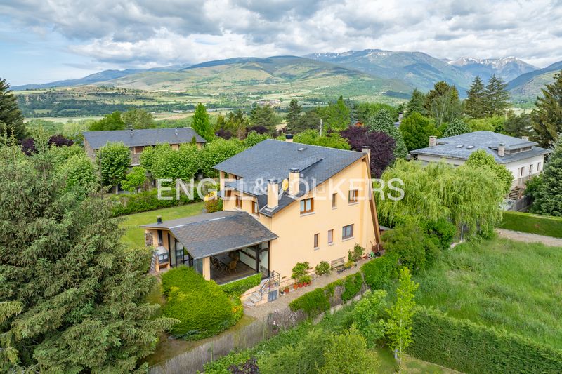 Foto 47791fd0-be27-4503-b7f3-7be35e082be2. Casa a urbanització deulofeu 18 a Puigcerdà