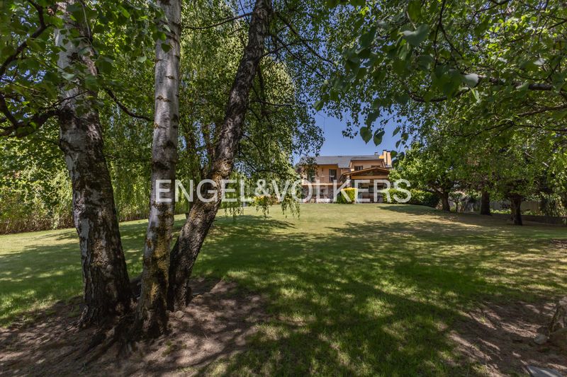 Foto 523ed1db-71b1-4eb1-9066-715e5cb1c636. Casa amb xemeneia calefacció aparcament a Puigcerdà
