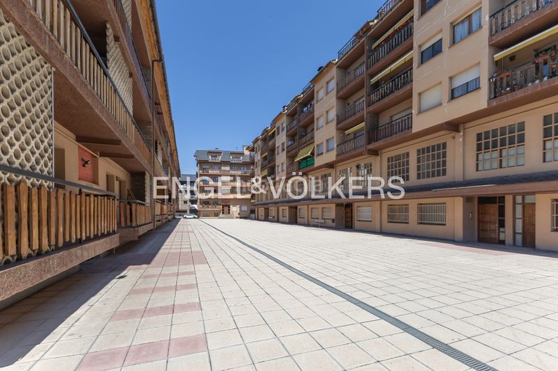 Foto 544944d6-6383-4bc9-a894-064a4a960cfe. Apartament amb calefacció piscina a Puigcerdà