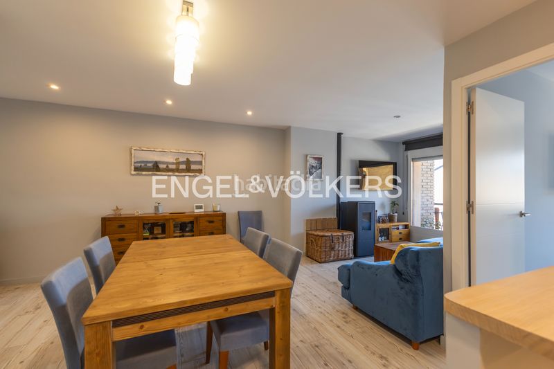 Foto ca41f272-816c-489e-bd70-354df1050db5. Apartament amb calefacció piscina a Puigcerdà