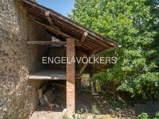 Terreno residenziale  Carrer sant pere 13. Finca histórica a re-construir en alp