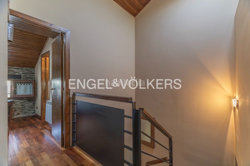 Foto ab492d6a-bccf-4622-a3d7-b1555eb42365. Casa adossada a carrer camí ral 13 a Bolvir