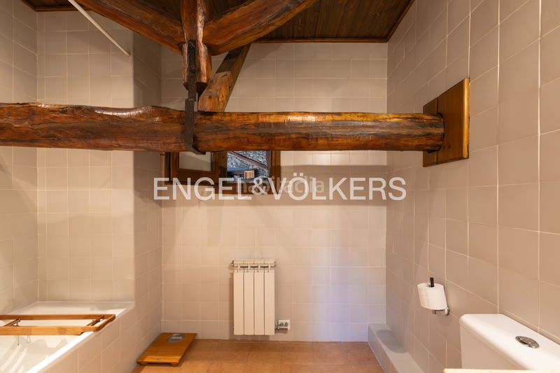 Foto d874a0e6-ff2d-41bd-8ce5-7cc09cef425c. Casa adossada a carrer camí ral 13 a Bolvir
