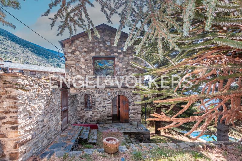 Foto d9c04bbd-51f9-40fb-89b4-26f9fb1ce703. Casa encantadora casa rústica en pueblo de montaña - en Meranges
