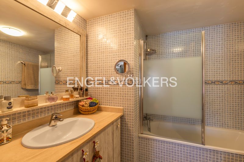 Foto c8b0e77c-99c4-4fc2-b09f-27354f13d728. Apartament a carrer alfons i 42 a Puigcerdà