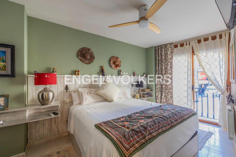 Foto dc71b1fe-6280-4e86-9aa9-d9f92b0db6a7. Apartament a carrer alfons i 42 a Puigcerdà