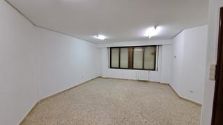 Local Comercial en Rúa Ramón Cabanillas
