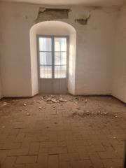 Casa  Calle eduardo dato. Casa a reformar o derribar