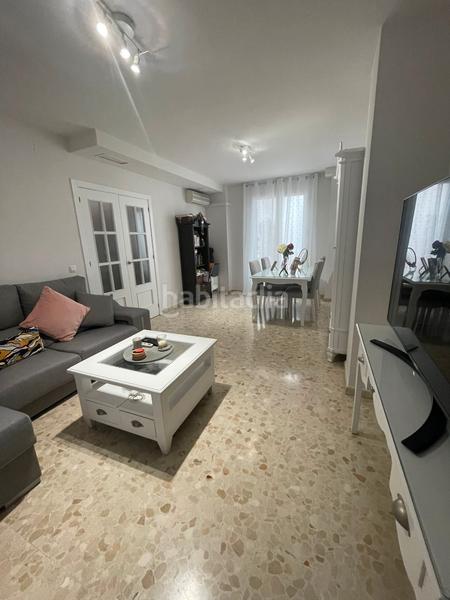 Foto dc488760-5dd2-44d3-91bd-31509198f3e2. Casa a Centro Utrera