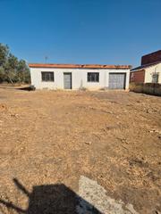 Terreno residencial  Calle sierra de cazorla. Chalet a reformar