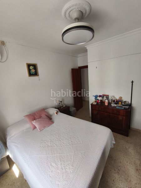 Foto 4cb6ebcb-966a-45fd-be1f-b395157af8c6. Casa adossada a Centro Utrera