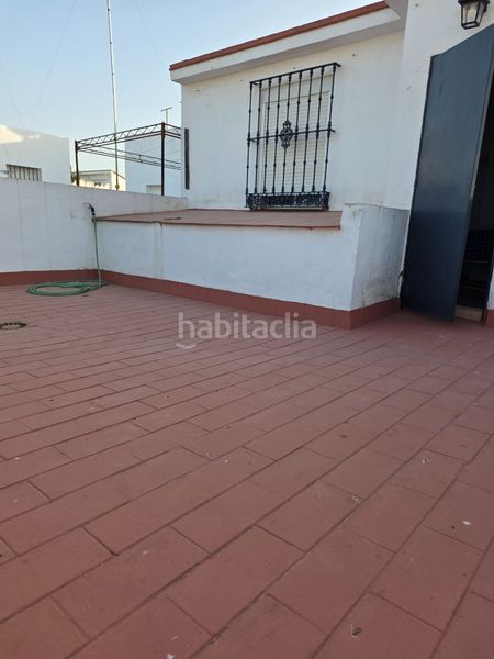 Foto 509ba12a-e235-4994-9e45-32416cbbc733. Casa adosada  corredera en Centro Utrera