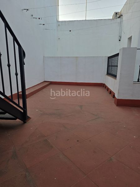 Foto b13e547b-3f34-4a01-ac97-3e7f83033445. Casa adosada  corredera en Centro Utrera