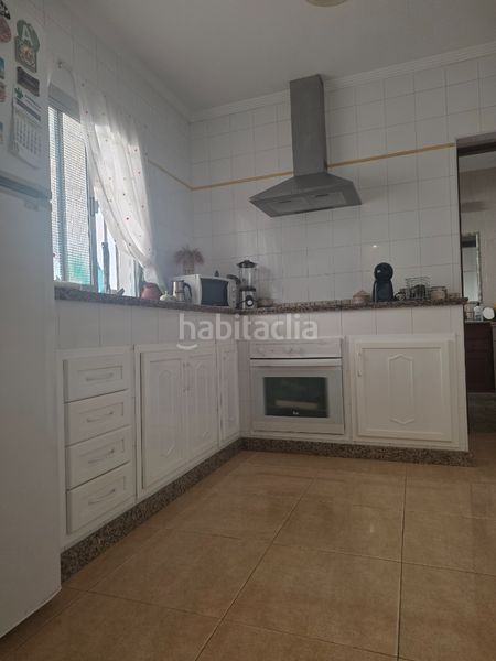 Foto f4df1d4a-1a28-4c52-8eef-5d778d85a5cb. Casa in Las Torres - Constelaciones Utrera
