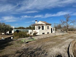 Finca rústica a Polígono lavadero 3. Venta de cortijo en la zubia.