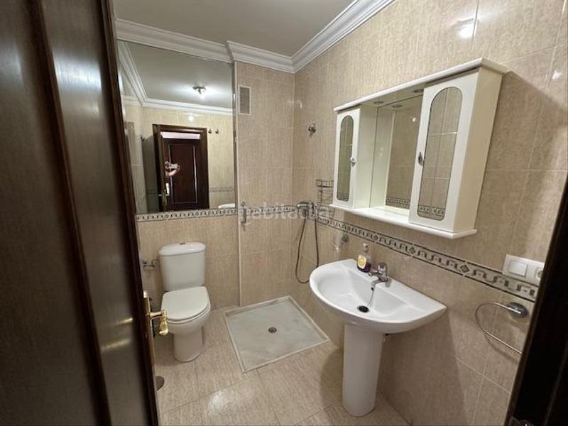 Foto 15a0850e-fa60-4b51-98b9-6f405889782f. Piso gran piso en venta en pleno centro de la zubia en Zubia (La)