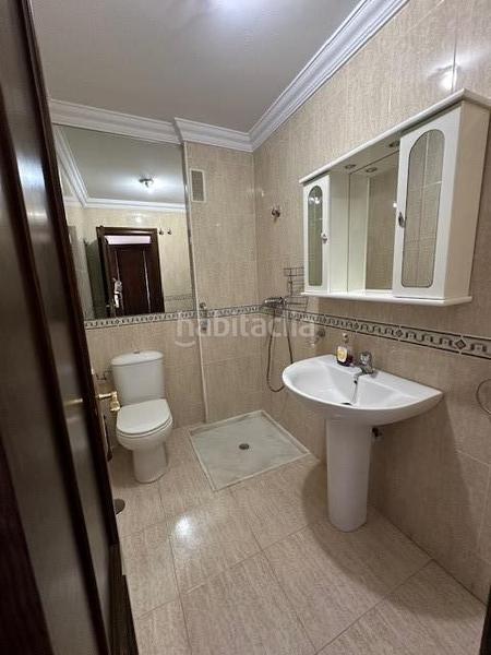 Foto 2f4e70ba-4907-4559-87ac-edf539f31fd2. Piso gran piso en venta en pleno centro de la zubia en Zubia (La)