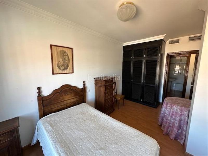 Foto 3d00ac9b-784e-4c4b-8c19-65c37217a540. Piso gran piso en venta en pleno centro de la zubia en Zubia (La)