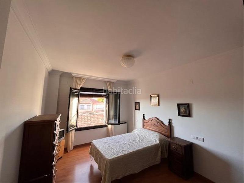 Foto 4fe0f6a5-0951-4144-a22b-22f185b0169b. Piso gran piso en venta en pleno centro de la zubia en Zubia (La)