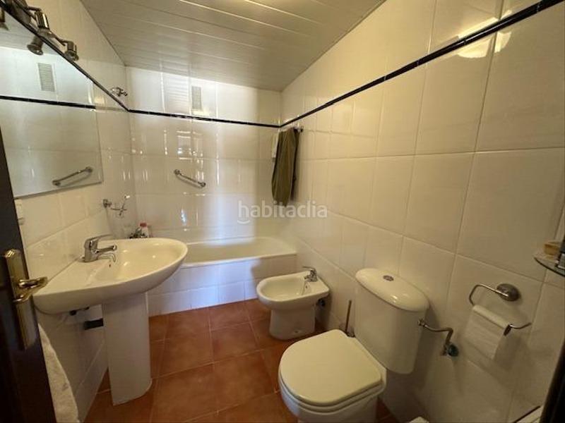 Foto 7d0b9622-5e9e-4355-b2b4-66e21d096c39. Piso gran piso en venta en pleno centro de la zubia en Zubia (La)