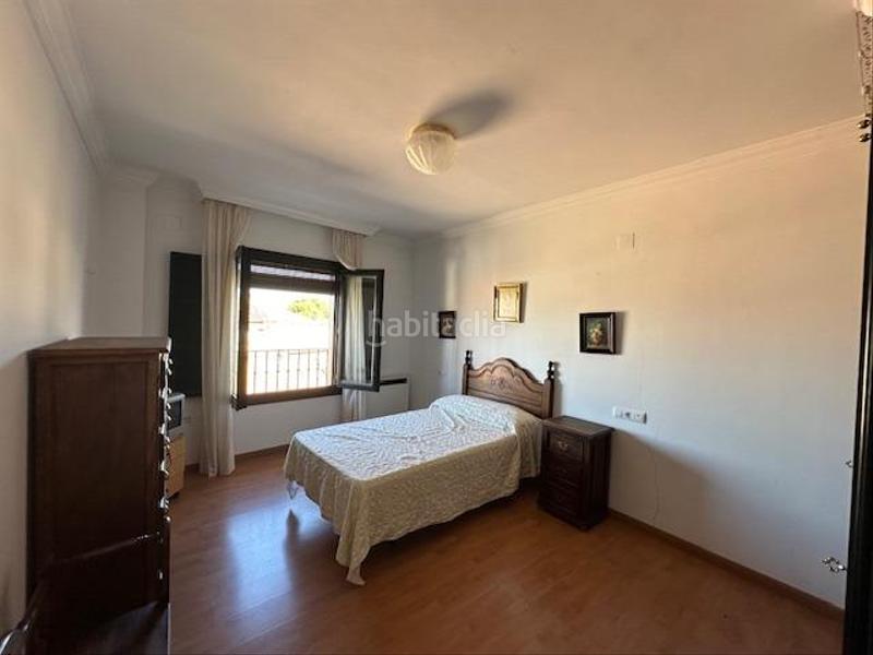 Foto 836b2a96-e968-4c18-8ac3-1c9362bf8ef3. Piso gran piso en venta en pleno centro de la zubia en Zubia (La)