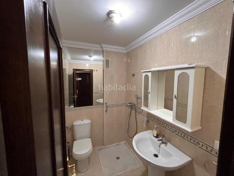 Foto 9afa3f77-faf6-4b52-8d7c-eecbc80fc9da. Piso gran piso en venta en pleno centro de la zubia en Zubia (La)