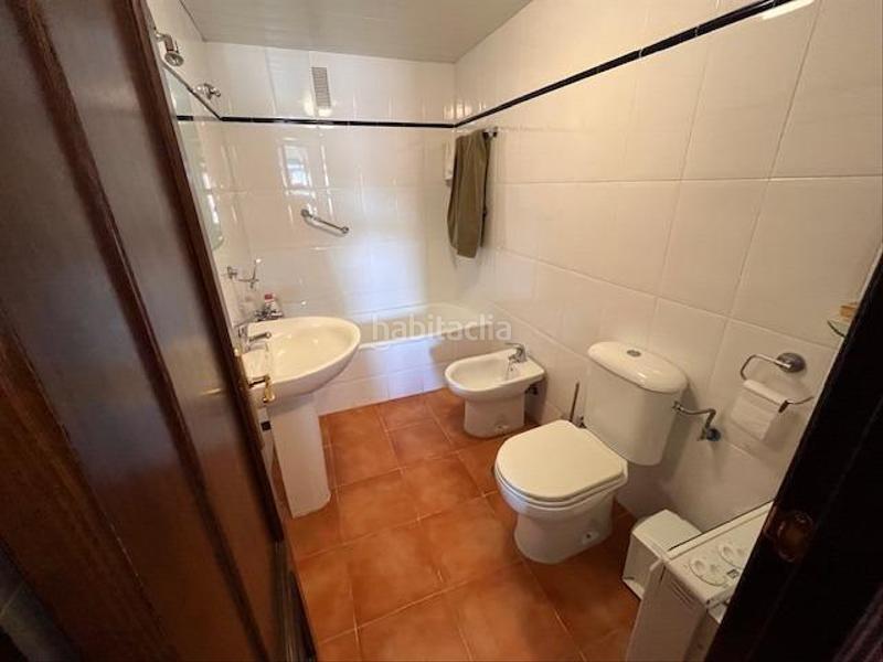 Foto 9f27dab3-b2dd-44c1-9d8e-3d79b0663626. Piso gran piso en venta en pleno centro de la zubia en Zubia (La)
