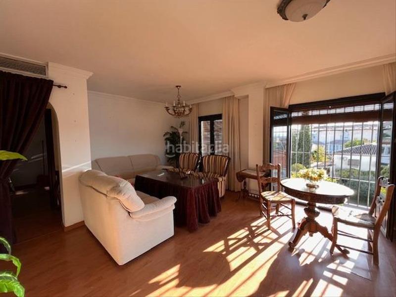 Foto b6582fcc-4202-44ac-9c37-fba39798ce4e. Piso gran piso en venta en pleno centro de la zubia en Zubia (La)