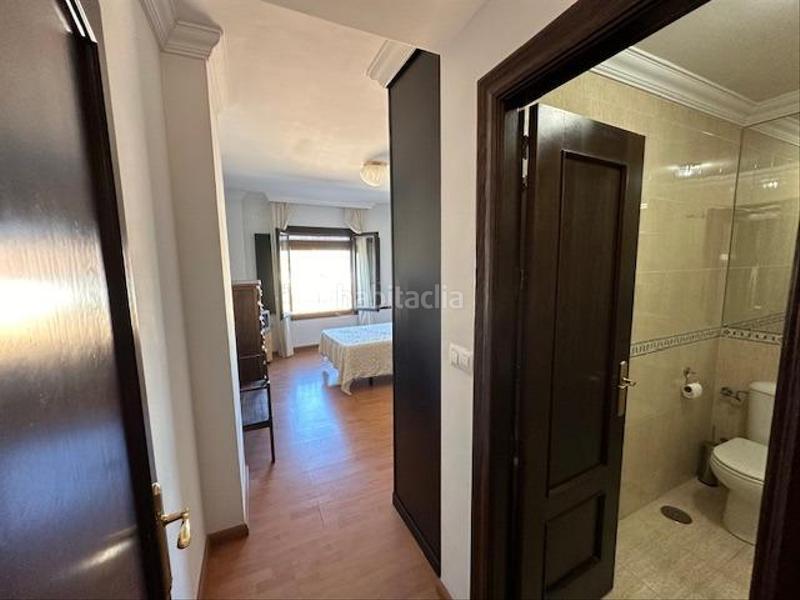Foto c342f9f9-d270-4e8e-988e-9fe694fb68b4. Piso gran piso en venta en pleno centro de la zubia en Zubia (La)