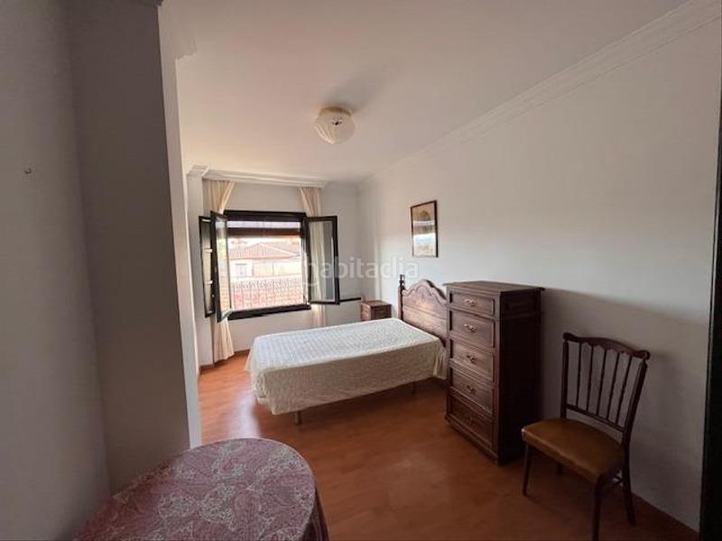 Foto d7401933-afeb-4a57-9e0a-0f4e61881901. Piso gran piso en venta en pleno centro de la zubia en Zubia (La)