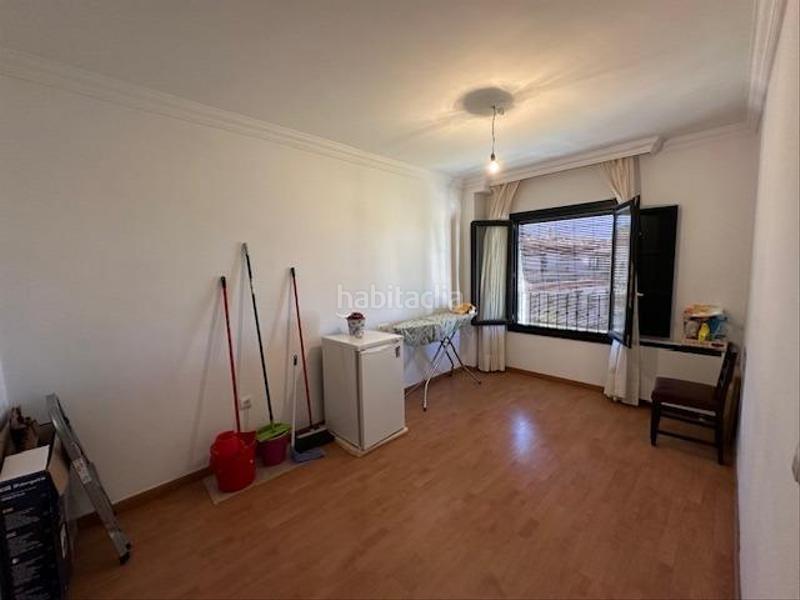 Foto e09ce390-0d13-4eb3-9fe4-59a810a0d7d1. Piso gran piso en venta en pleno centro de la zubia en Zubia (La)