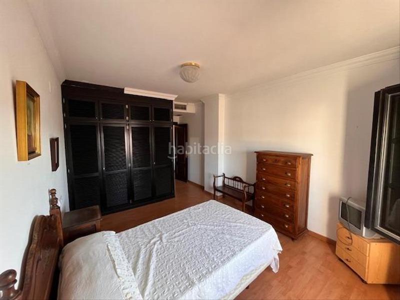 Foto f05d0669-4608-43cf-8196-c8d1d9790876. Piso gran piso en venta en pleno centro de la zubia en Zubia (La)