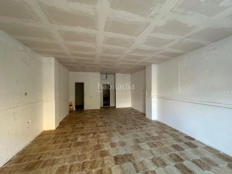 Foto ad94459d-e503-4c75-9927-b4af0ba552a1. Local comercial a Barrio de Zaidín Granada
