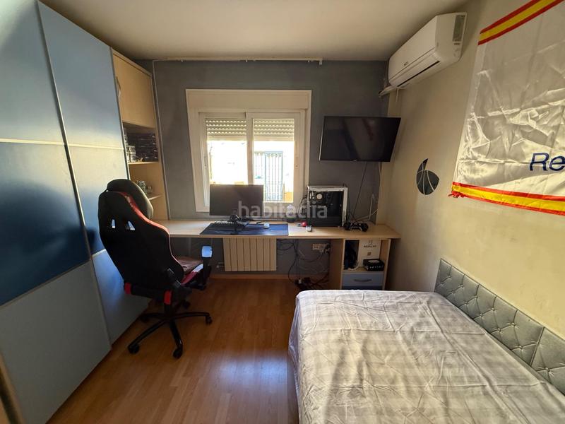 Foto e8b5f353-1a63-456f-aca8-8a3bd34d1b6a. Casa adosada venta de espectacular chalet adosado en el centro de gojar. en Gójar