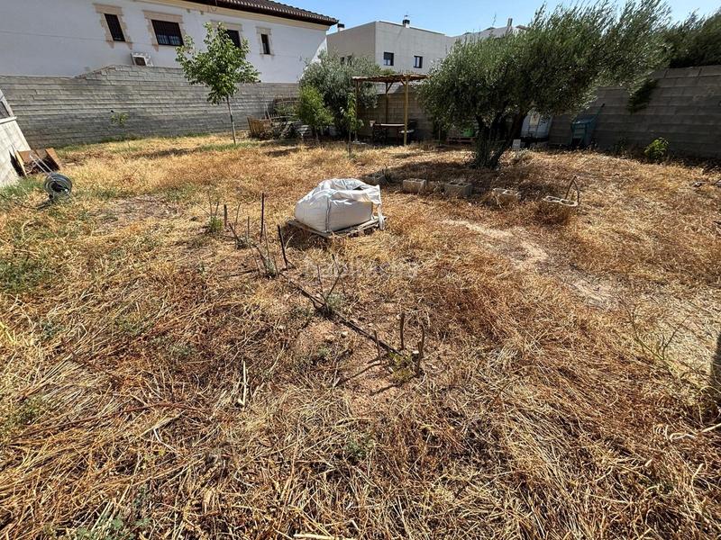 Foto d0ff221b-0b5c-4775-8f6a-4f783cb69fa0. Terreno residencial parcela urbana en venta en pp5, la zubia en Zubia (La)