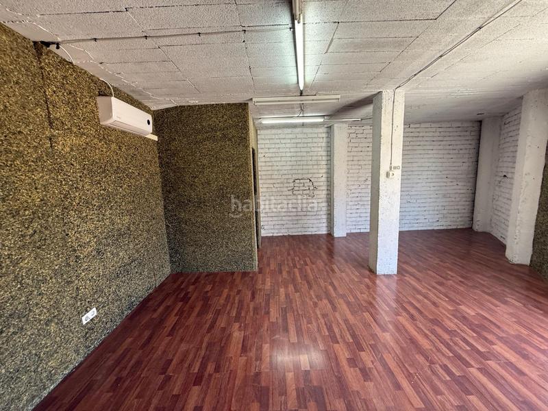 Foto d064d91b-9f04-4d06-a35b-3025e1f17661. Alquiler local comercial  en alquiler en la zubia en Zubia (La)