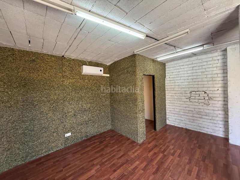 Foto f627f5fb-f9dc-4cd7-b4ea-bf961c9b2f38. Location local commercial dans La Zubia Ciudad Zubia (La)