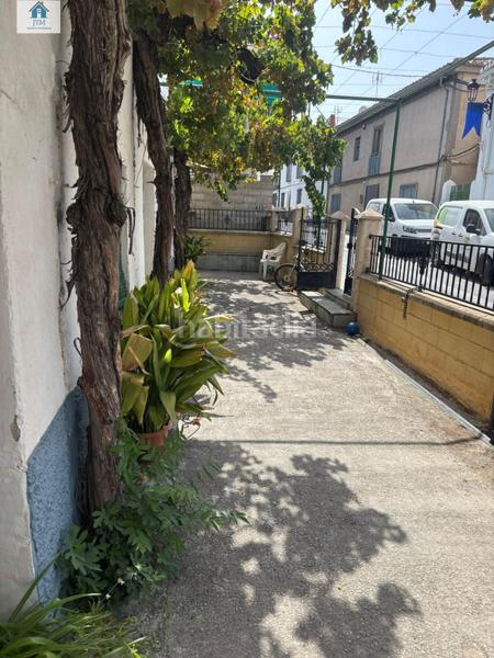 Foto 19c2e44f-11a7-49ba-959d-ee5bfab69808. Masia amb aparcament a Gójar