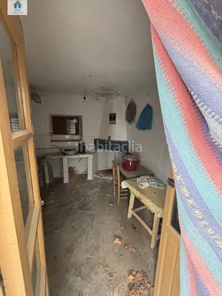 Foto cf0abf48-b442-4dda-8724-9c16c343469a. Masia amb aparcament a Gójar