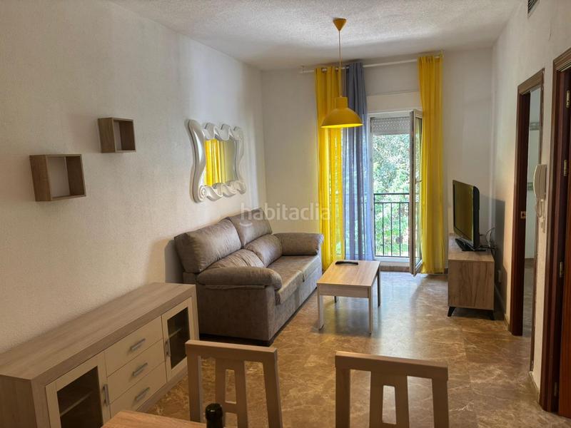 Foto c05a2473-fc76-4796-b677-ce6239f7bda3. Alquiler piso alquiler de espectacular piso en el corazón de la zubia en Zubia (La)