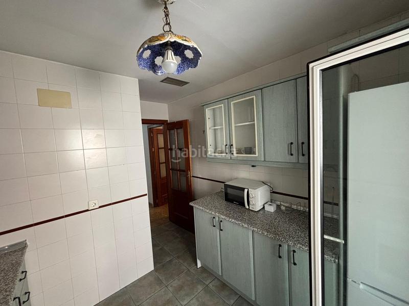 Foto 54586f80-69cd-4542-aa04-7a970a1484c4. Location appartement avec parking dans La Zubia Ciudad Zubia (La)