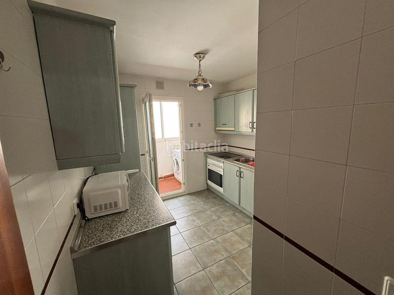 Foto 770f5ded-6f31-43c6-884f-5f77495b2549. Rent flat with parking in La Zubia Ciudad Zubia (La)