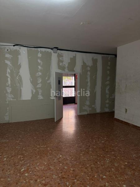 Foto 36df0cfc-e2c4-4da6-9405-abc26dc68575. Alquiler local comercial alquiler de local en la zubia. en Zubia (La)