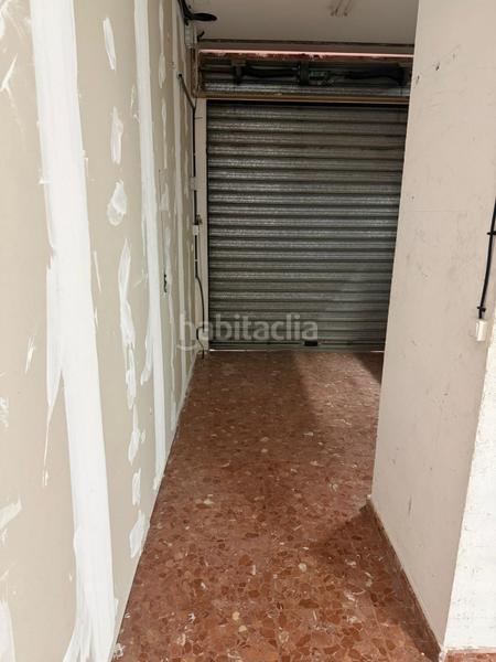 Foto 8f59448f-ba35-4cf6-b7e7-7dcdf848273e. Alquiler local comercial alquiler de local en la zubia. en Zubia (La)