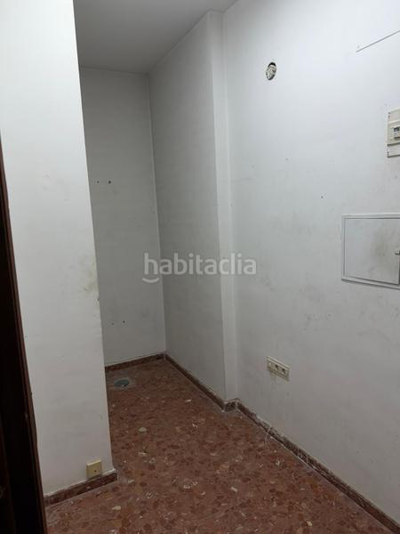 Foto f9b3e975-b138-40af-b849-be7a460e39df. Alquiler local comercial alquiler de local en la zubia. en Zubia (La)
