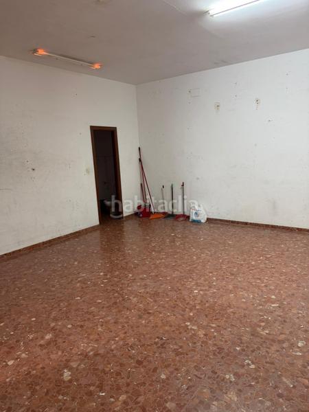 Foto d38bbdaf-9218-495f-8023-437ab29c3daa. Lloguer local comercial a La Zubia Ciudad Zubia (La)