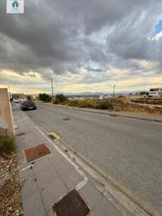 Wohngrundstück in Altos de la Zubia. Parcela urbana en venta