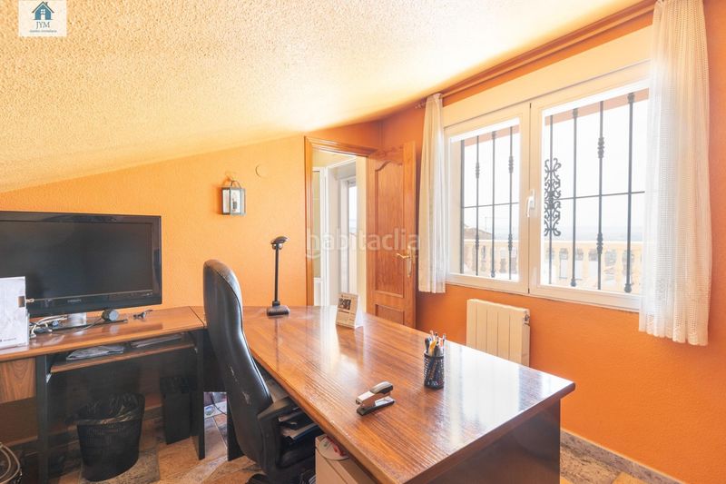 Foto 7c576ef7-e975-4fc5-b562-a4c07e5ba38a. Casa adossada amb calefacció aparcament a Huétor Vega